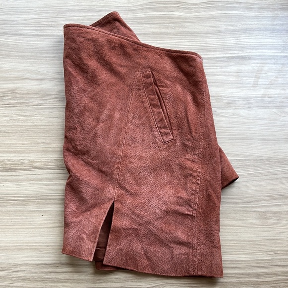 Leather Mini Skirt with Slit - Blank NYC - 28 - Picture 2 of 5